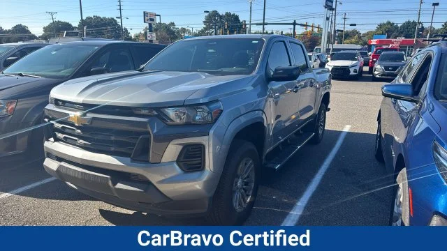 Used 2025 Sterling Gray Metallic Chevrolet WT/LT image 1