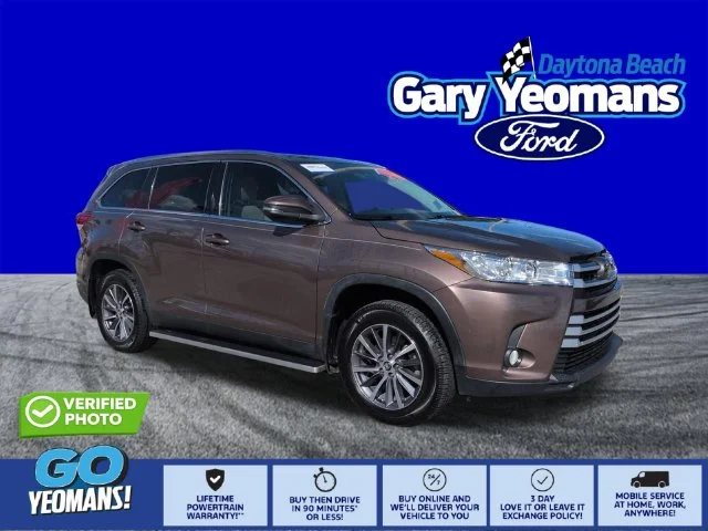 Certified Used 2019 Walnut Toyota XLE image 1