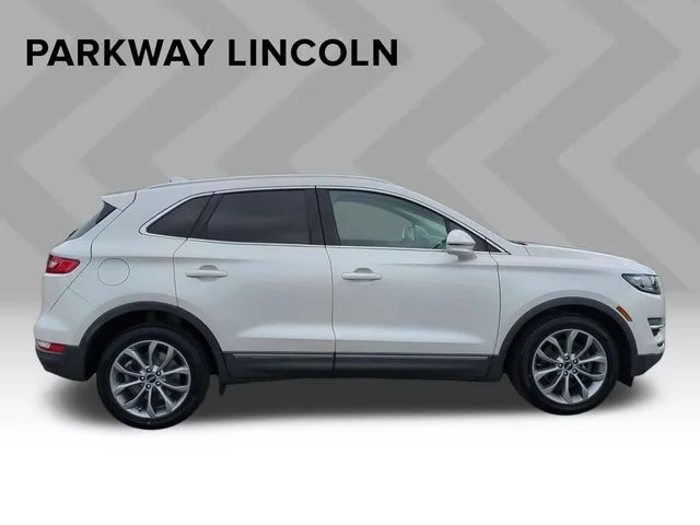Used 2019 White Lincoln Select image 6