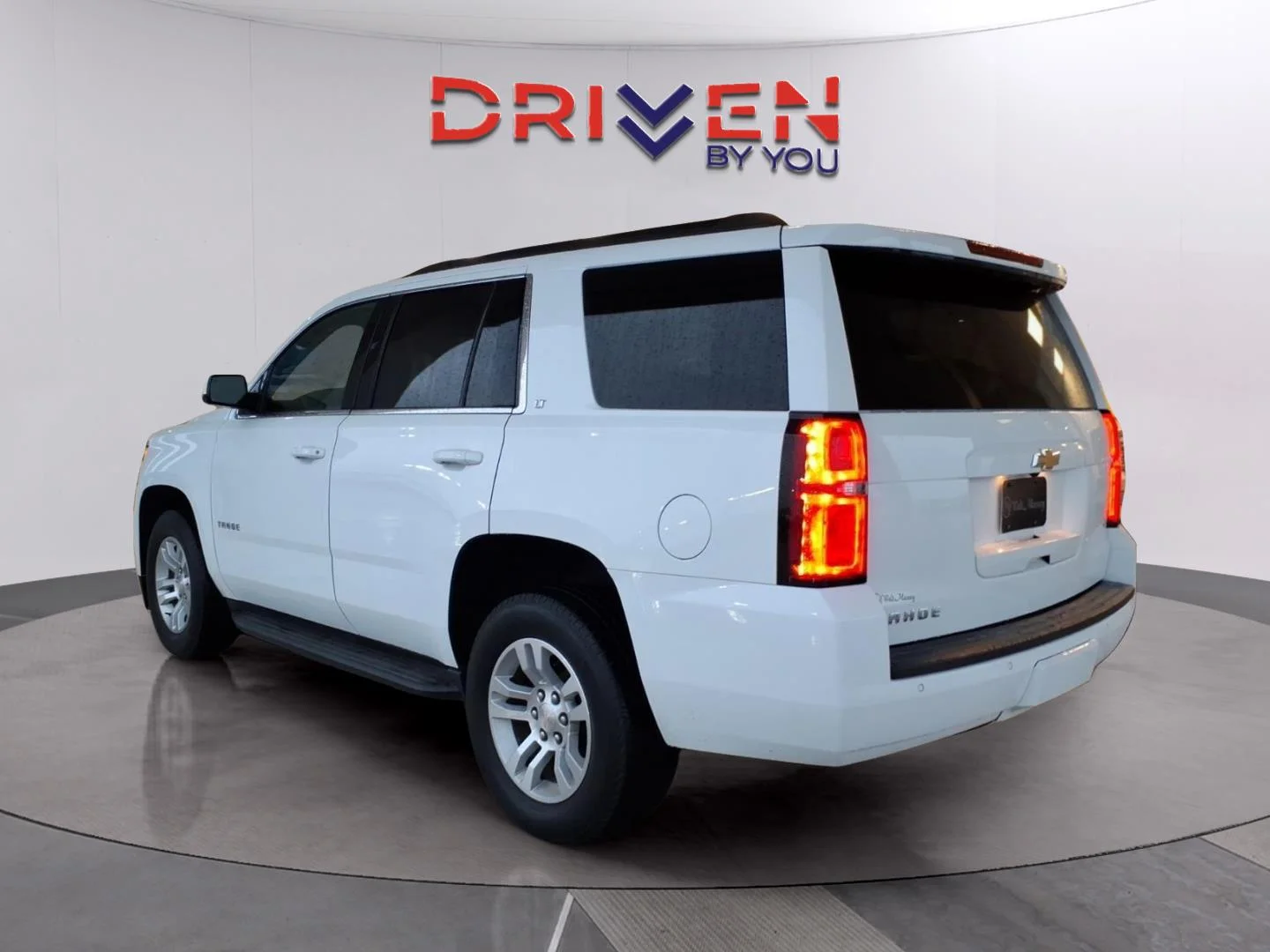 Used 2020 SUMMIT WHITE Chevrolet LT image 3