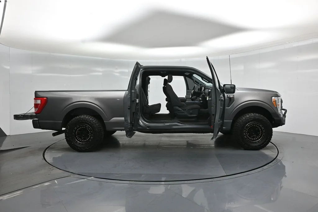 Used 2021 Gray Ford XL image 4