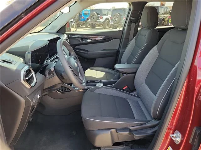 Used 2025 Crimson Metallic Chevrolet LT Front-Wheel Drive image 12