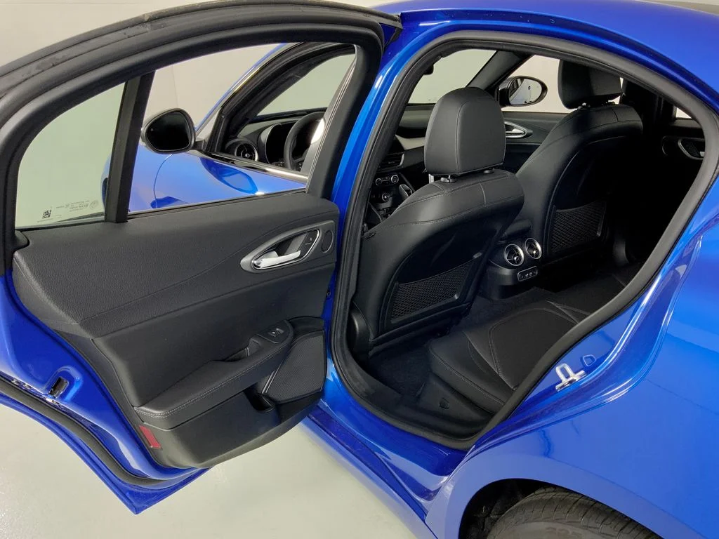 New 2026 Misano Blue Metallic Exterior Paint Alfa Romeo Sprint image 35