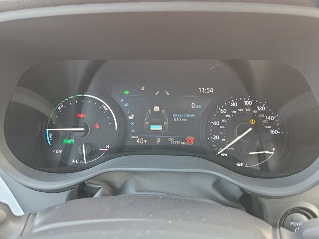 Used 2025  Toyota XLE image 14