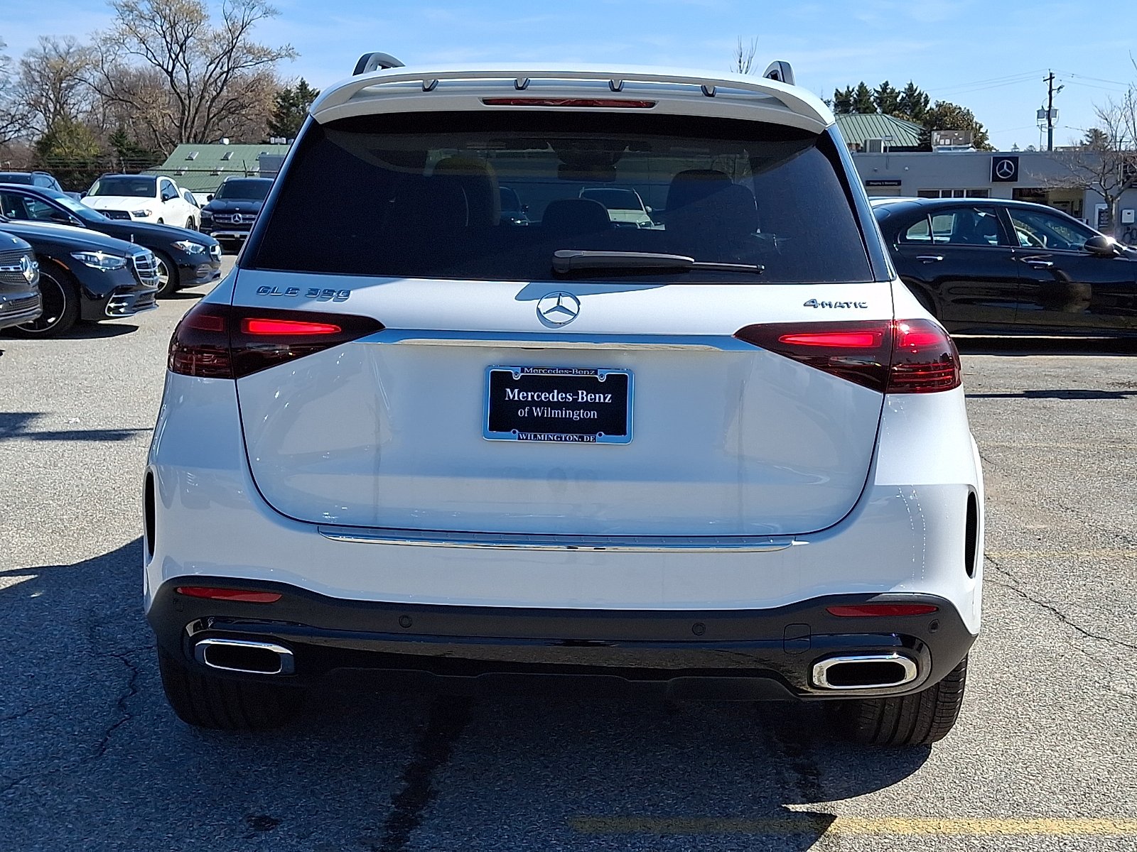 New 2026 MANUFAKTUR Moonlight White Metallic Mercedes-Benz GLE 350 image 5