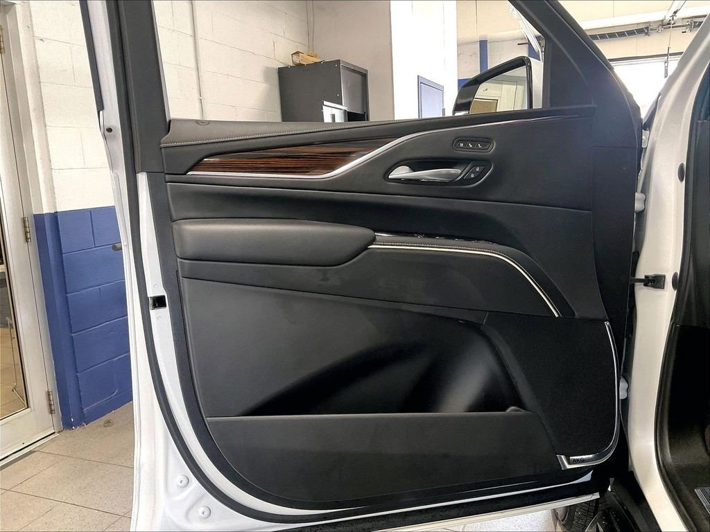 Used 2023 White Cadillac Premium Luxury image 9