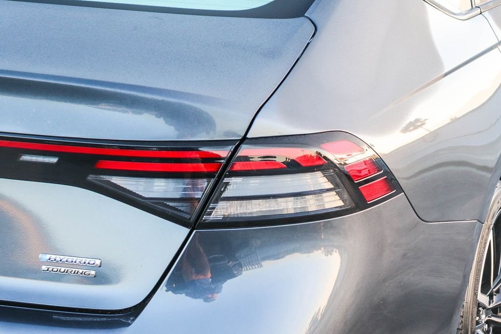 Used 2025 Meteorite Gray Metallic Honda Touring image 10