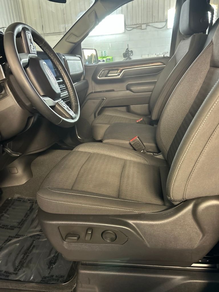 Used 2023 Blue GMC Elevation image 16