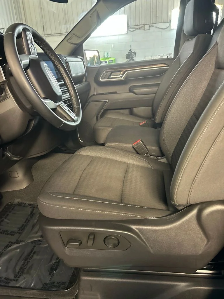 Used 2023 Blue GMC Elevation image 15