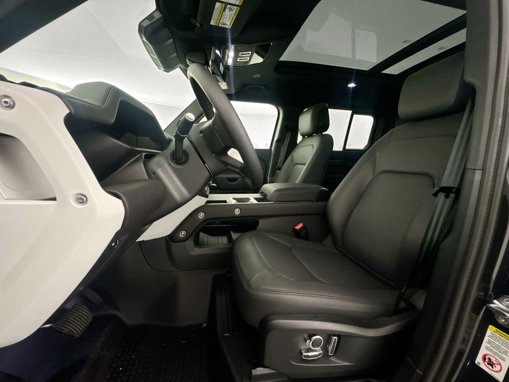 2026 Land Rover Defender X-Dynamic SE - Photo 20