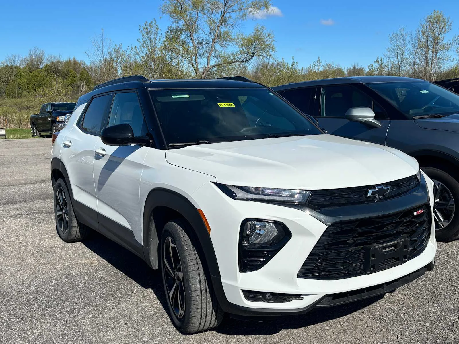 Used 2023 Summit White Chevrolet RS image 3