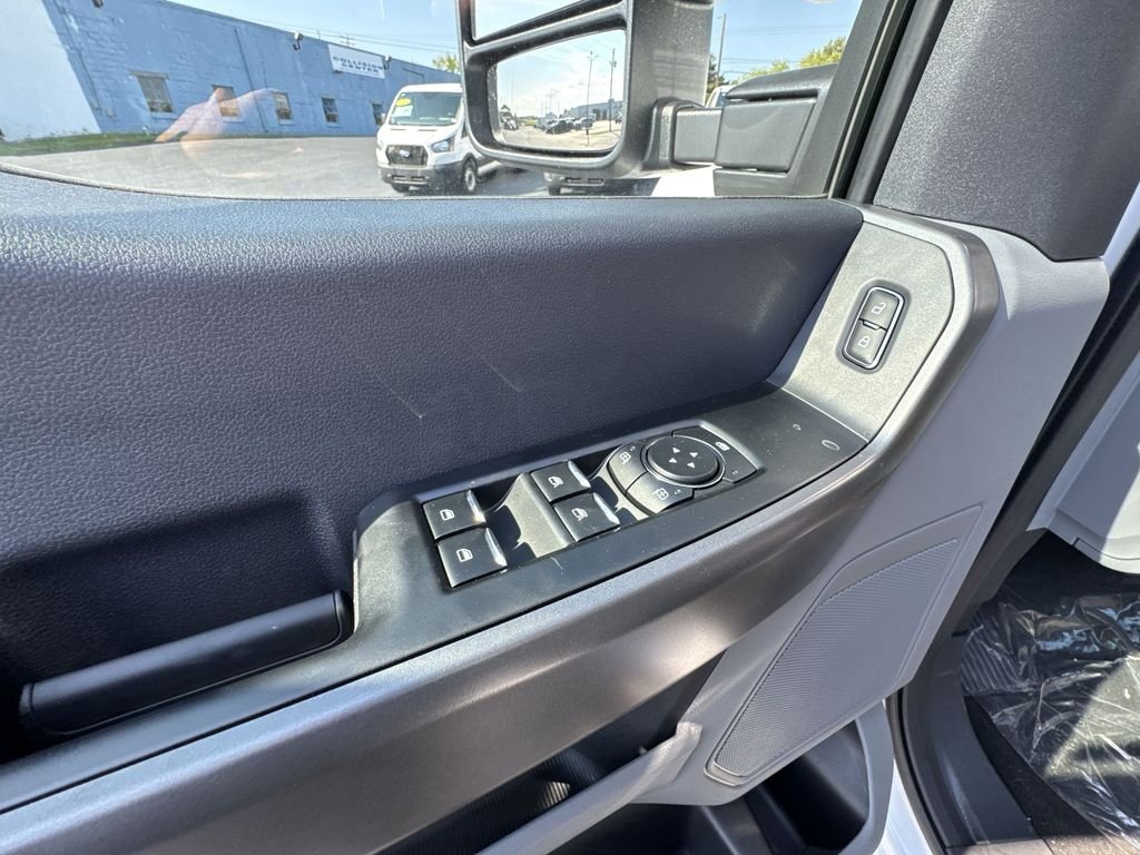 New 2026 Oxford White Ford F-350® XL image 28