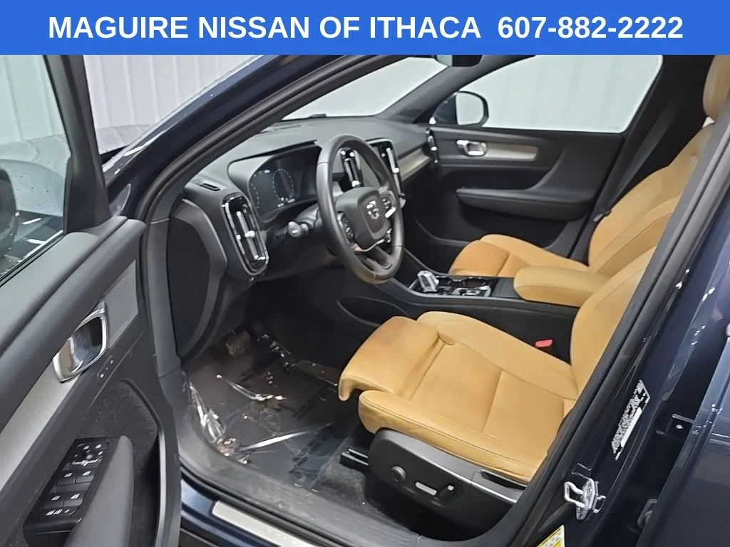 Used 2021 Blue Volvo T5 Inscription image 29