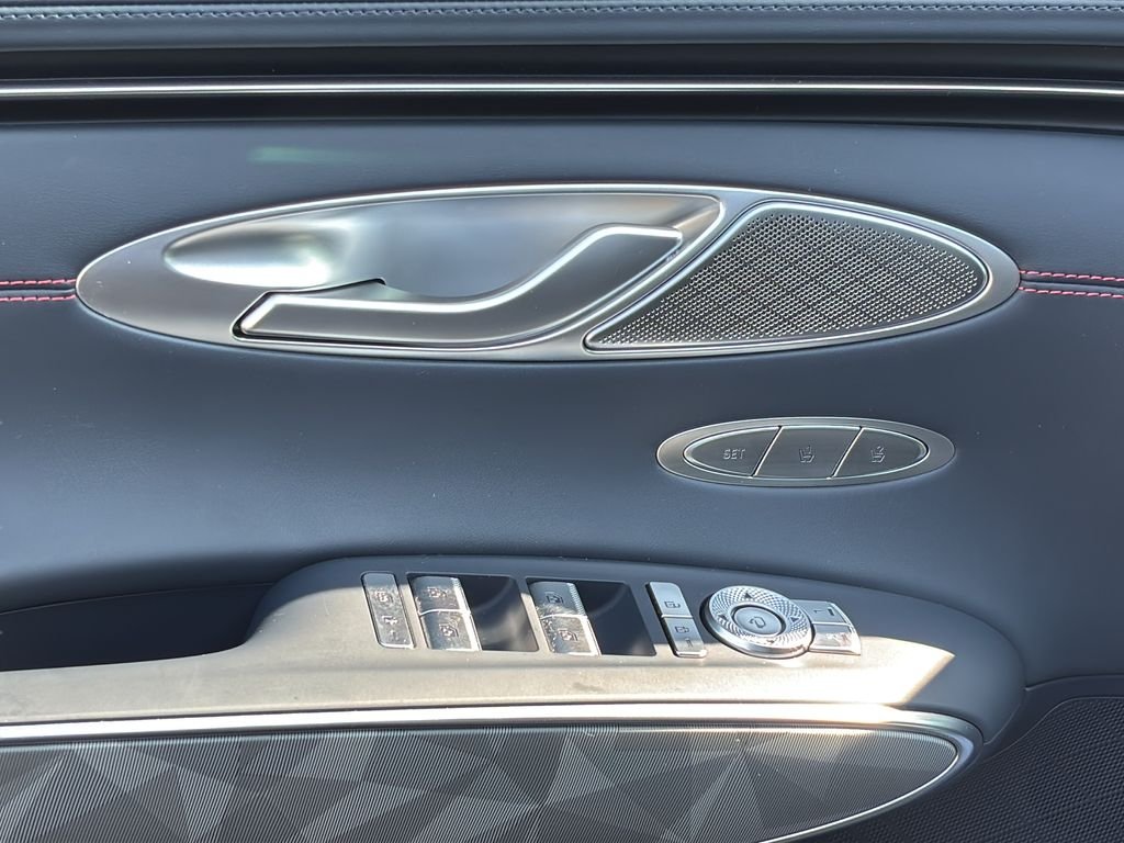 2025 GENESIS GV70 Sport - Photo 17