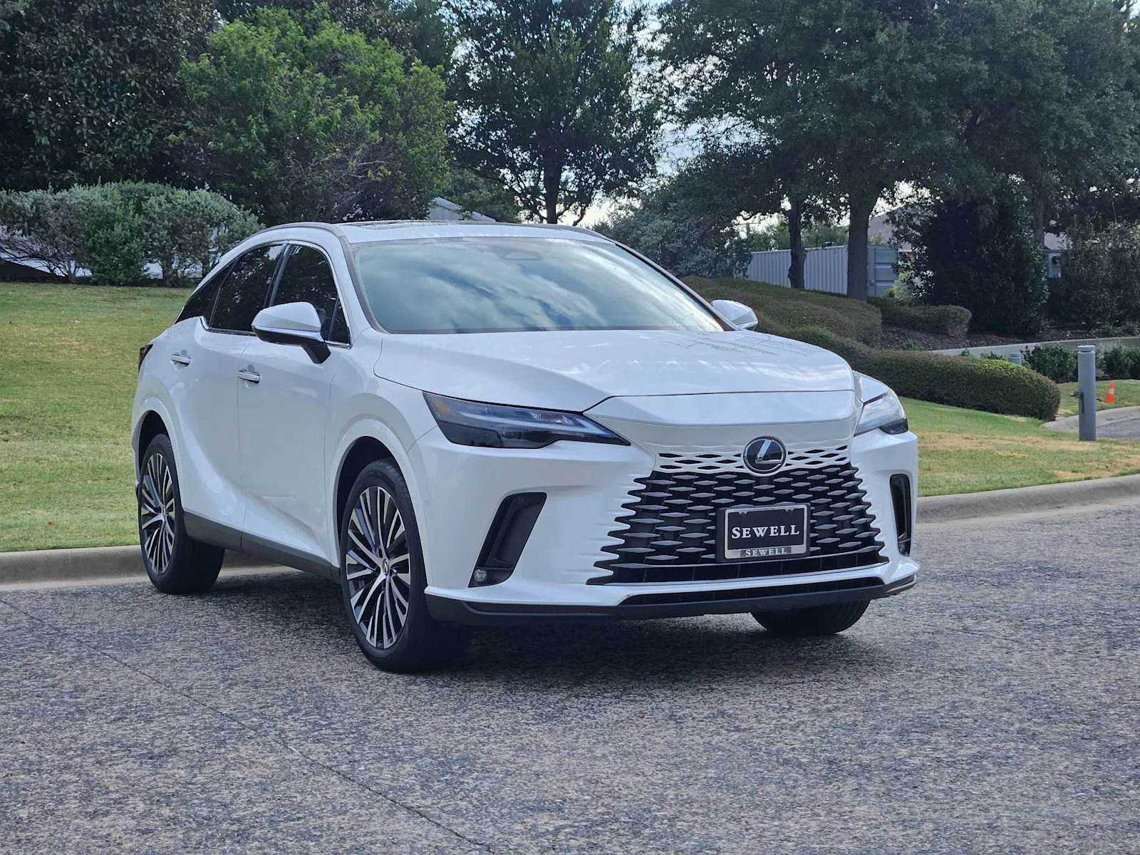 Certified Used 2025 EMINENT WHITE PEARL Lexus Premium Plus image 2