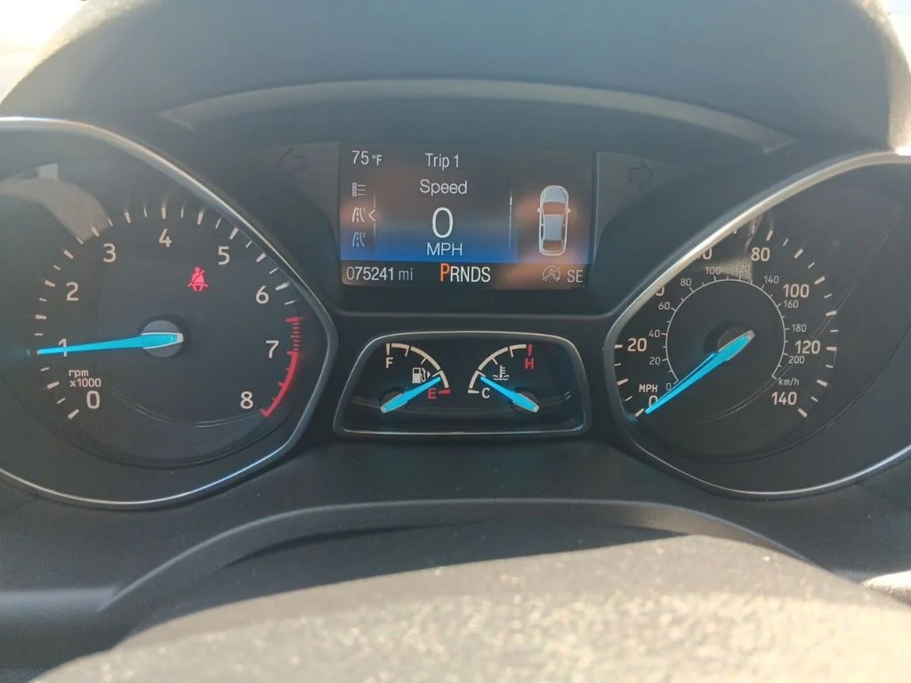 Used 2019 Ingot Silver Metallic Ford SE image 15