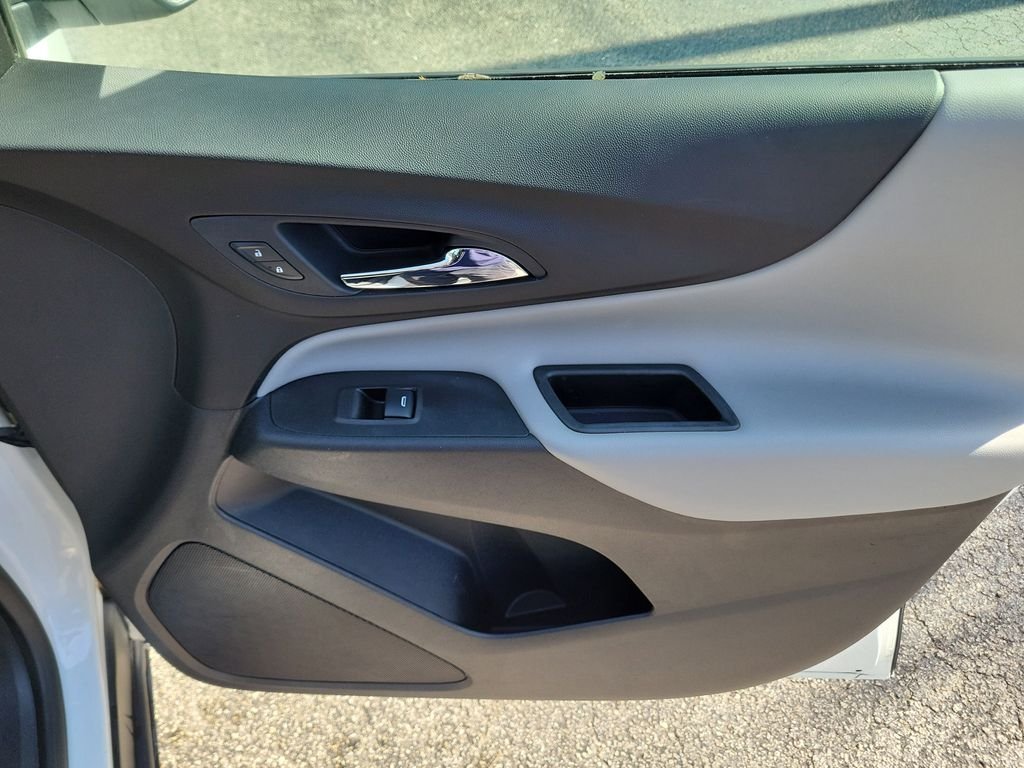 Used 2021 White Chevrolet LS image 10