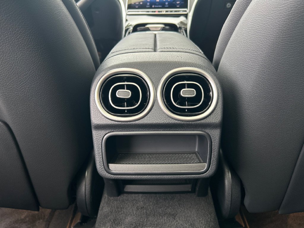 New 2026 Polar White Mercedes-Benz C 300 image 61