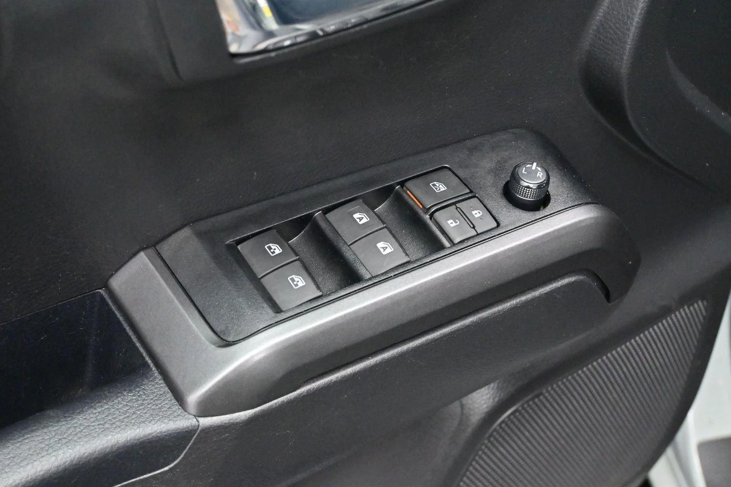 Used 2023 Gray Toyota SR image 10