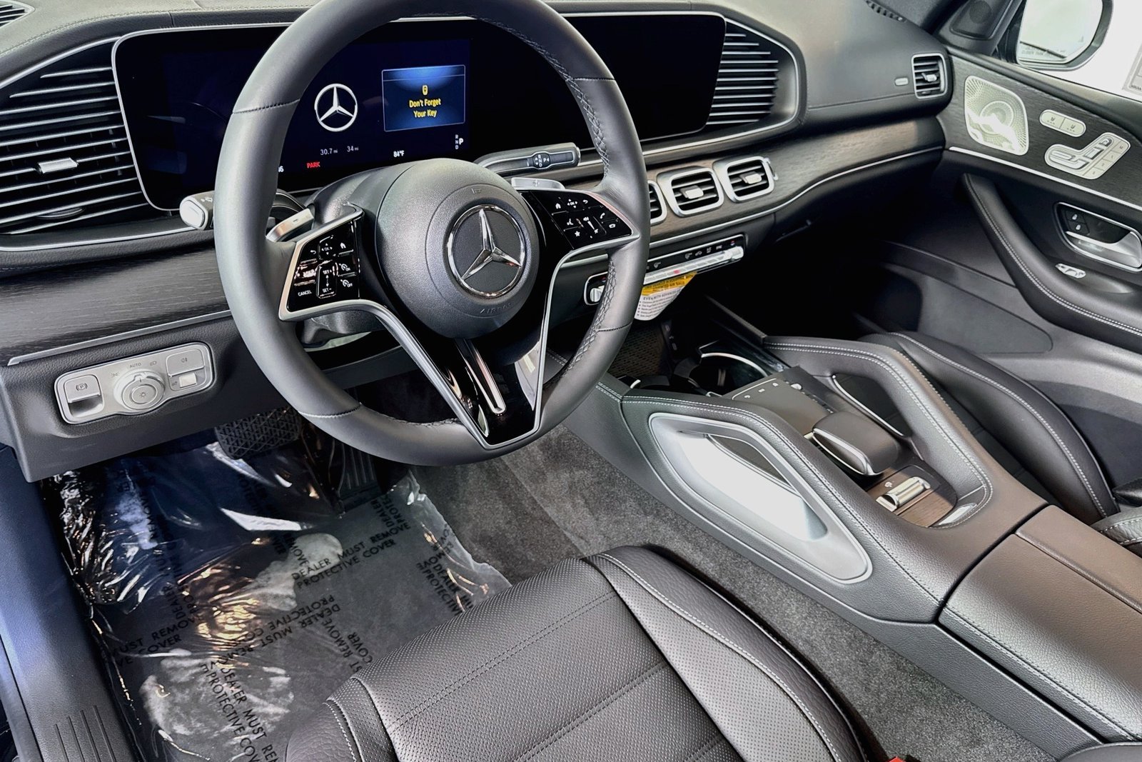 New 2026 Obsidian Black Metallic Mercedes-Benz GLE 580 image 9