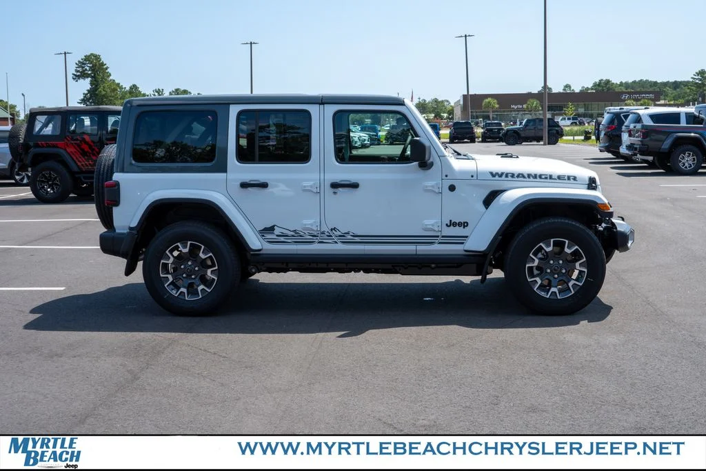 New 2026 Bright White Clear-Coat Exterior Paint Jeep Sahara image 7