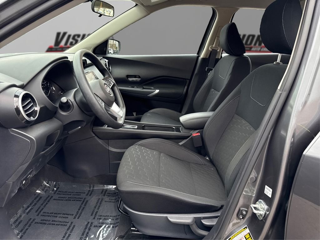 Used 2024 Gray Nissan SV image 9