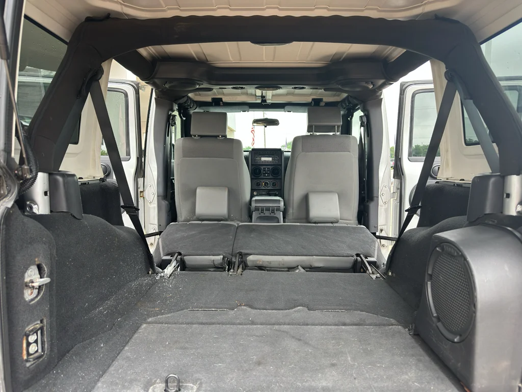 Used 2007 Bright Silver Metallic Clearcoat/Black Soft Top Jeep Sahara image 29