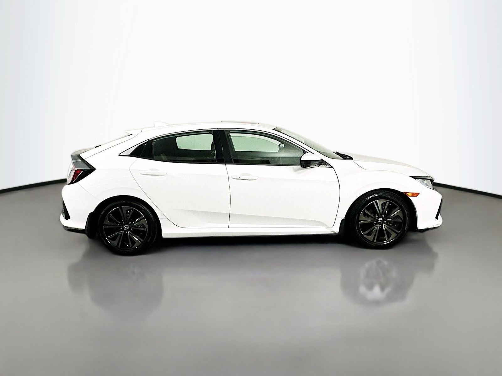 Used 2018 White Honda EX image 8