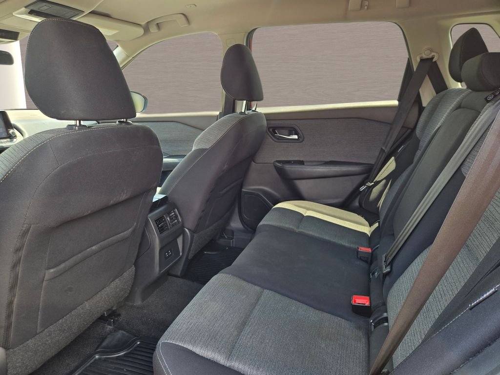 Used 2022 Red Nissan SV image 13