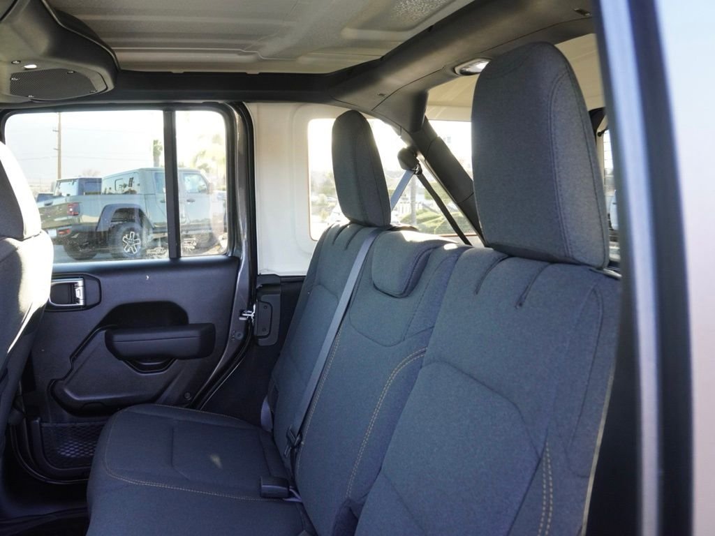 New 2026 Granite Crystal Metallic Clear-Coat Exterior Paint Jeep Willys image 18