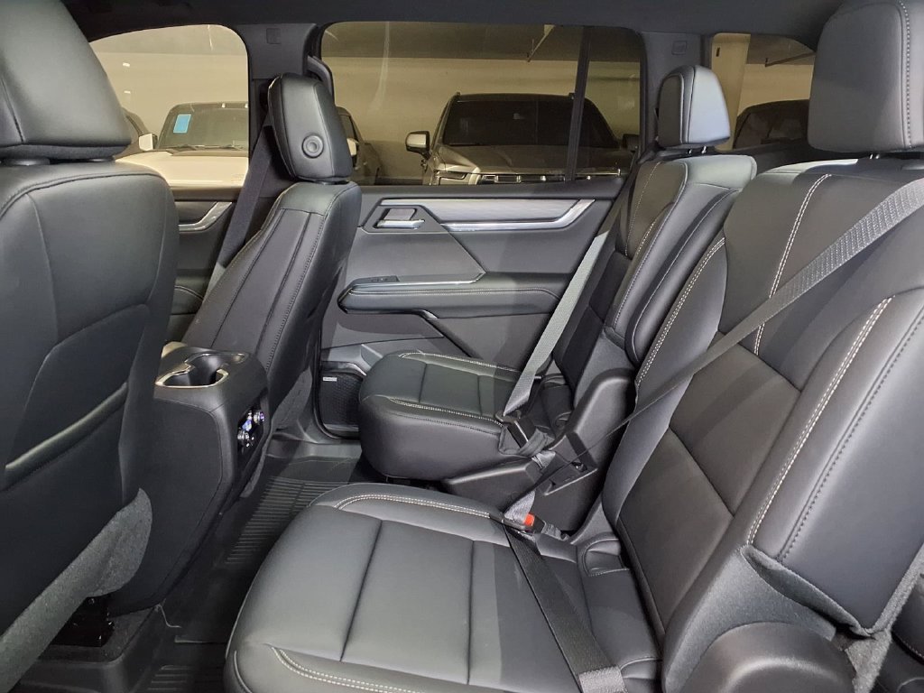 2026 GMC Acadia Elevation - Photo 12