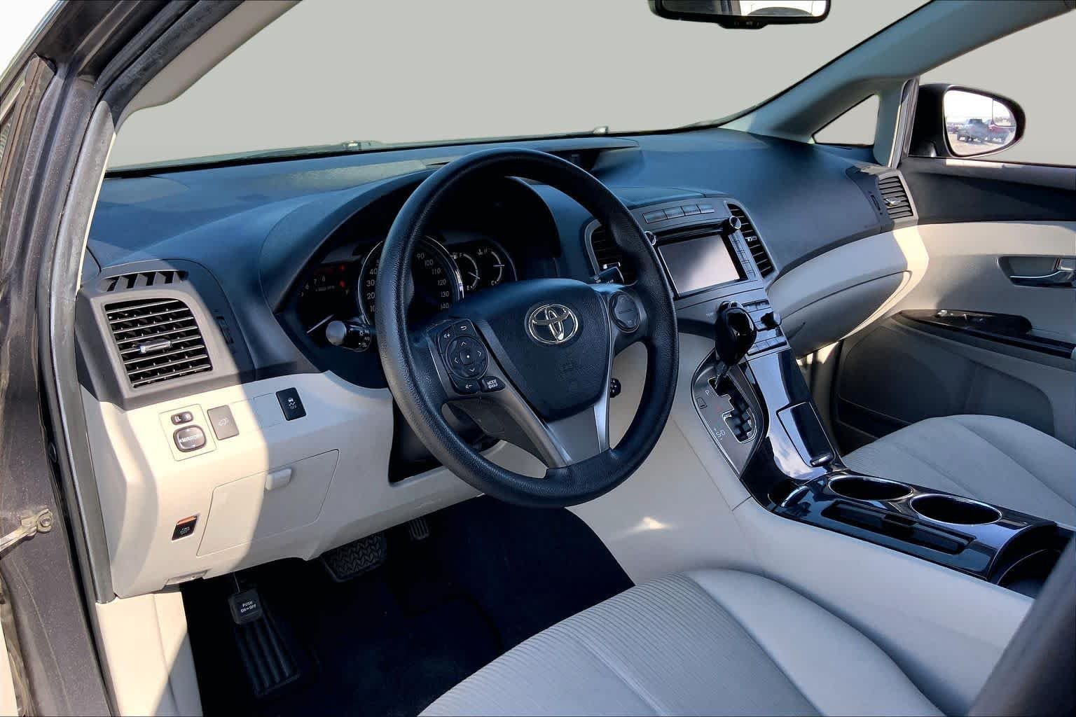 Used 2013 Magnetic Gray Metallic Toyota LE image 17