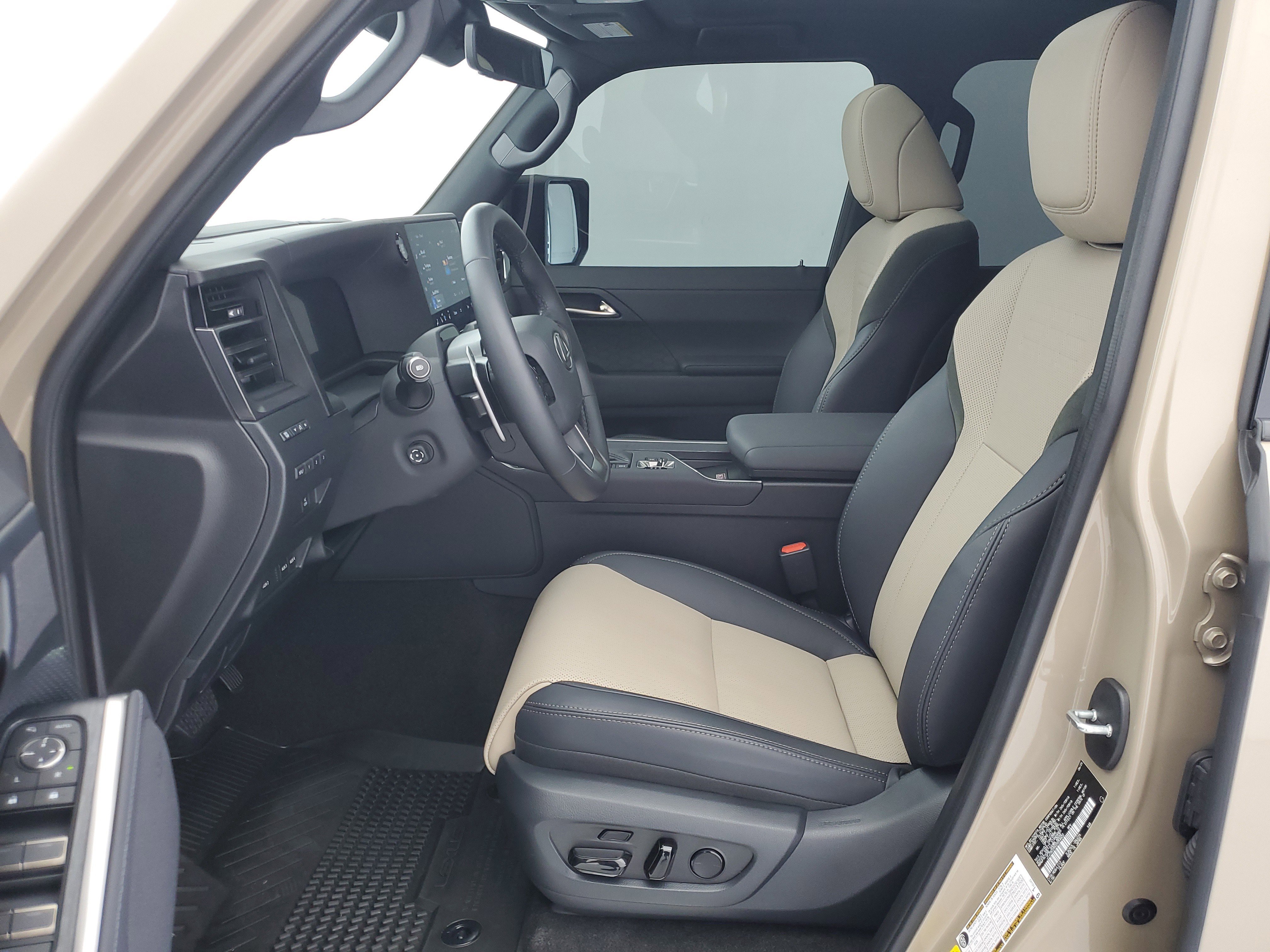 Used 2025 Earth/Black Roof Lexus 550 Overtrail+ image 18