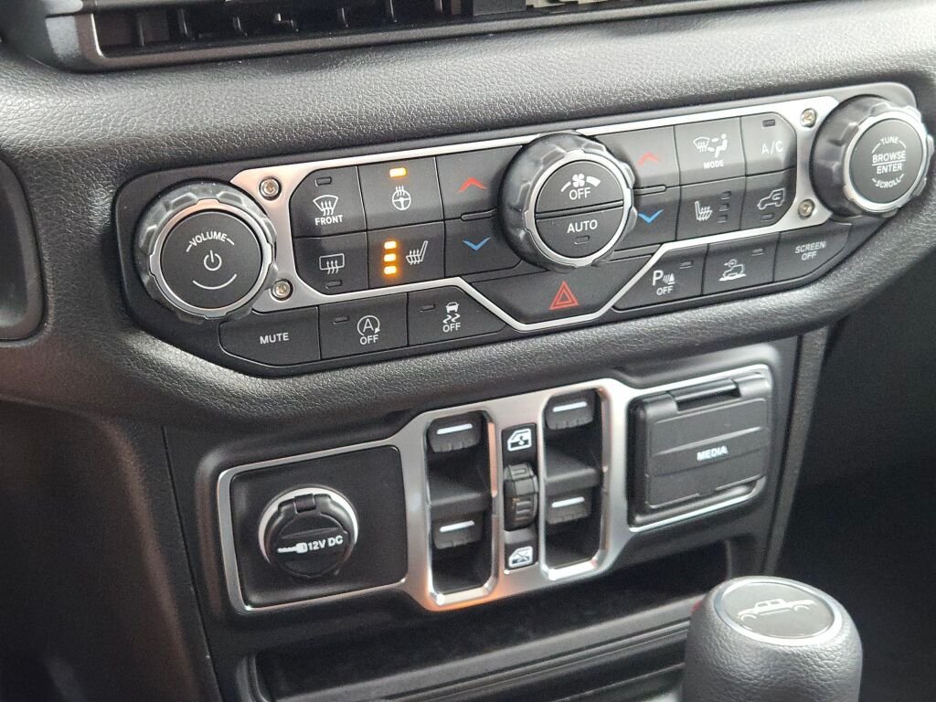 New 2026 Reign Jeep Sport S image 22