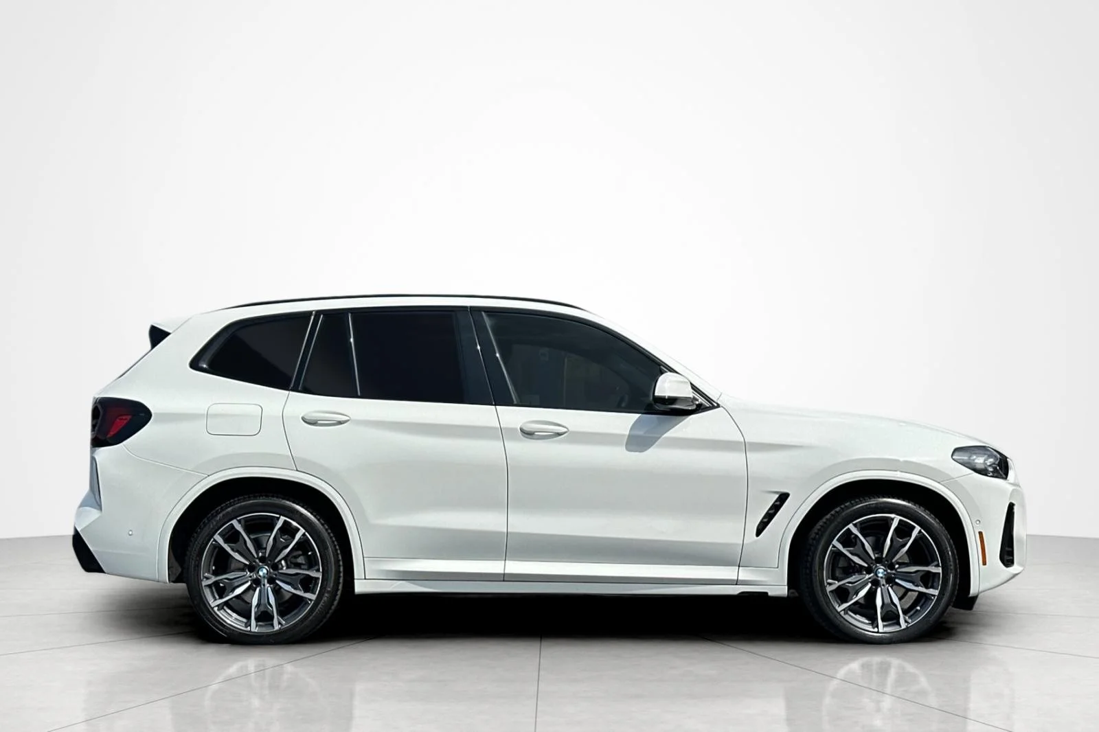 Certified Used 2023 Alpine White BMW sDrive30i image 6