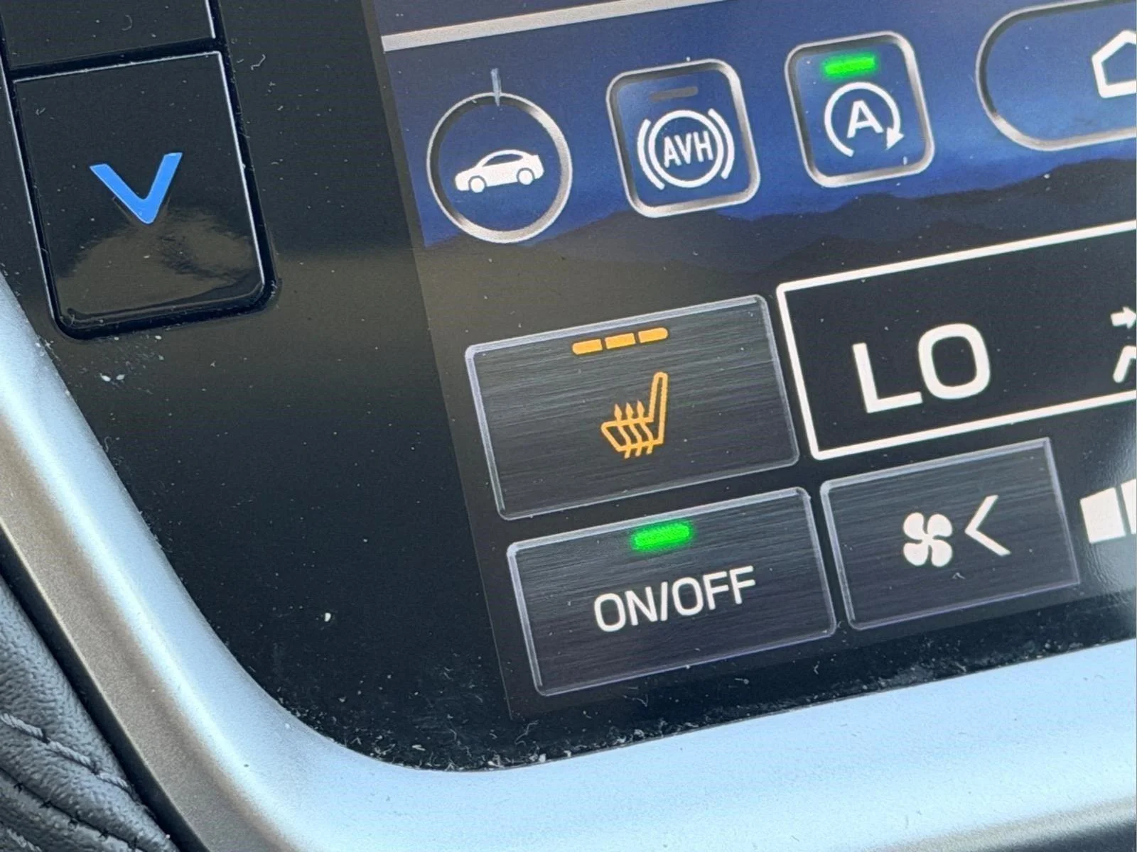 Used 2025 Magnetite Gray Metallic Subaru Onyx Edition image 6
