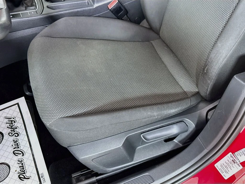 Used 2019 Tornado Red Volkswagen S image 21