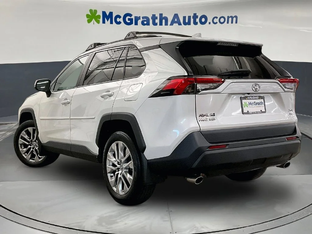 Certified Used 2023 Beige Toyota XLE Premium image 3