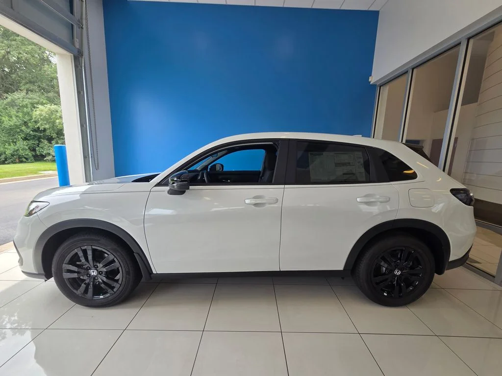 New 2026 Platinum White Pearl Honda AWD SPORT image 4