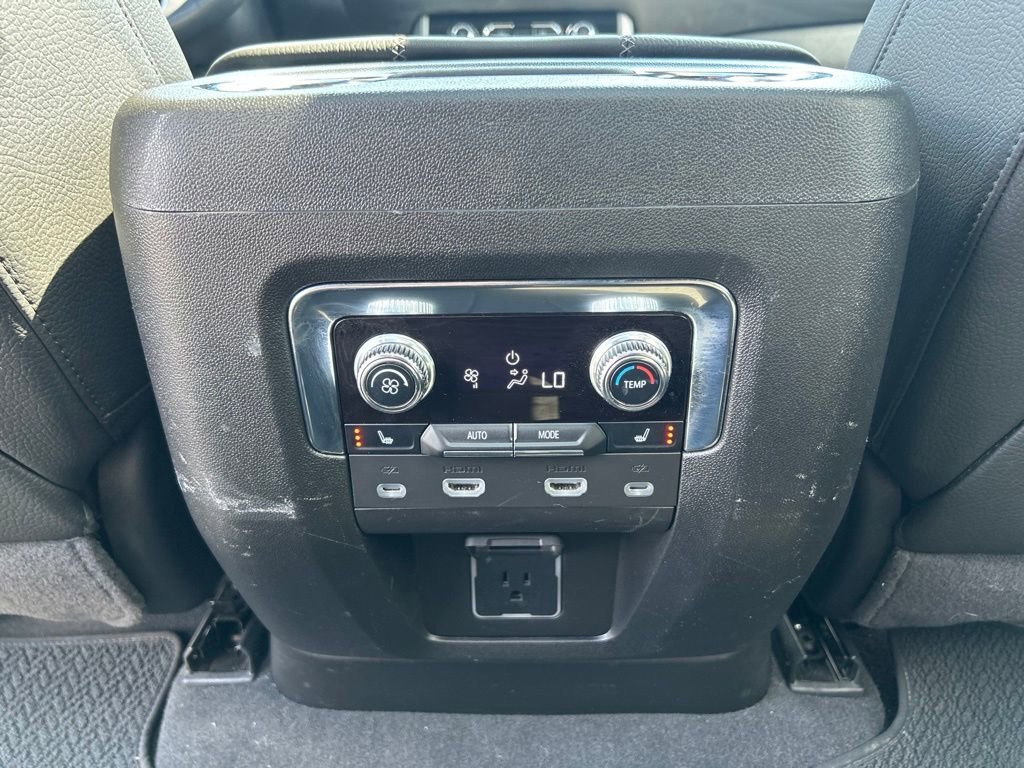 Used 2024 Onyx Black GMC Denali image 46