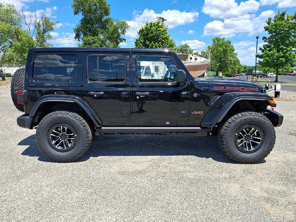 New 2026 Black Clear-Coat Exterior Paint Jeep Rubicon X image 9