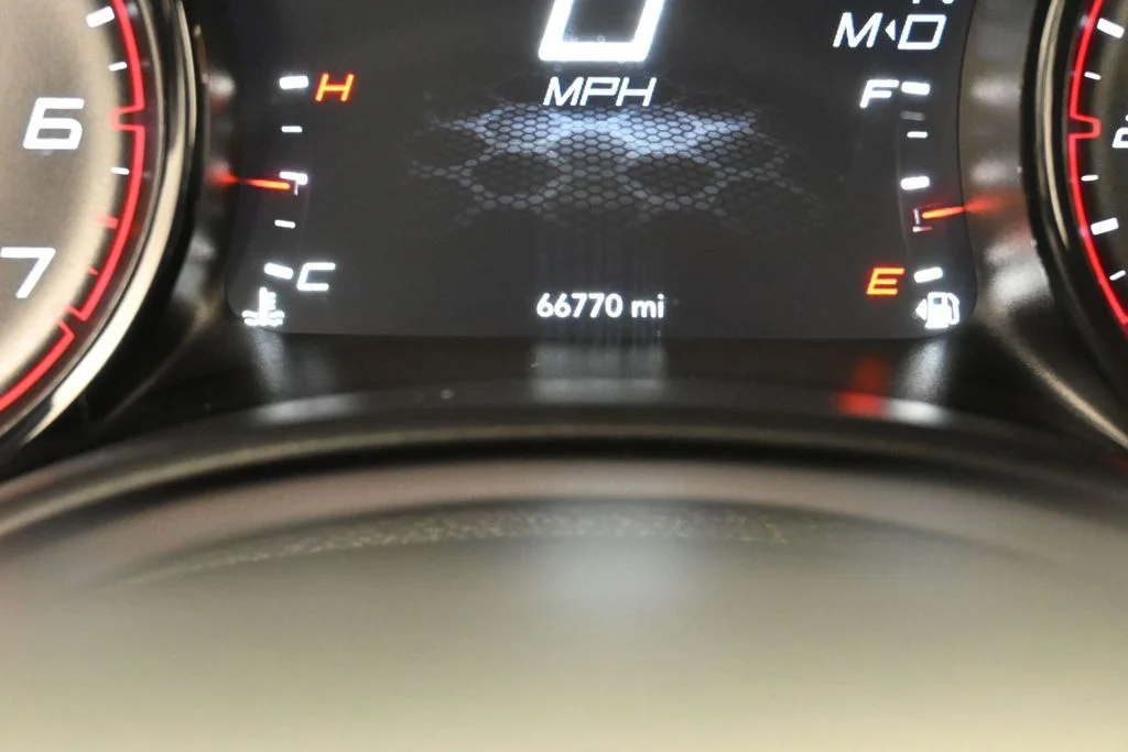 Used 2023 Destroyer Gray Clearcoat Dodge SXT image 29