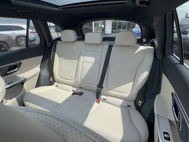 New 2026 Polar White Mercedes-Benz GLC 300 4MATIC® image 29