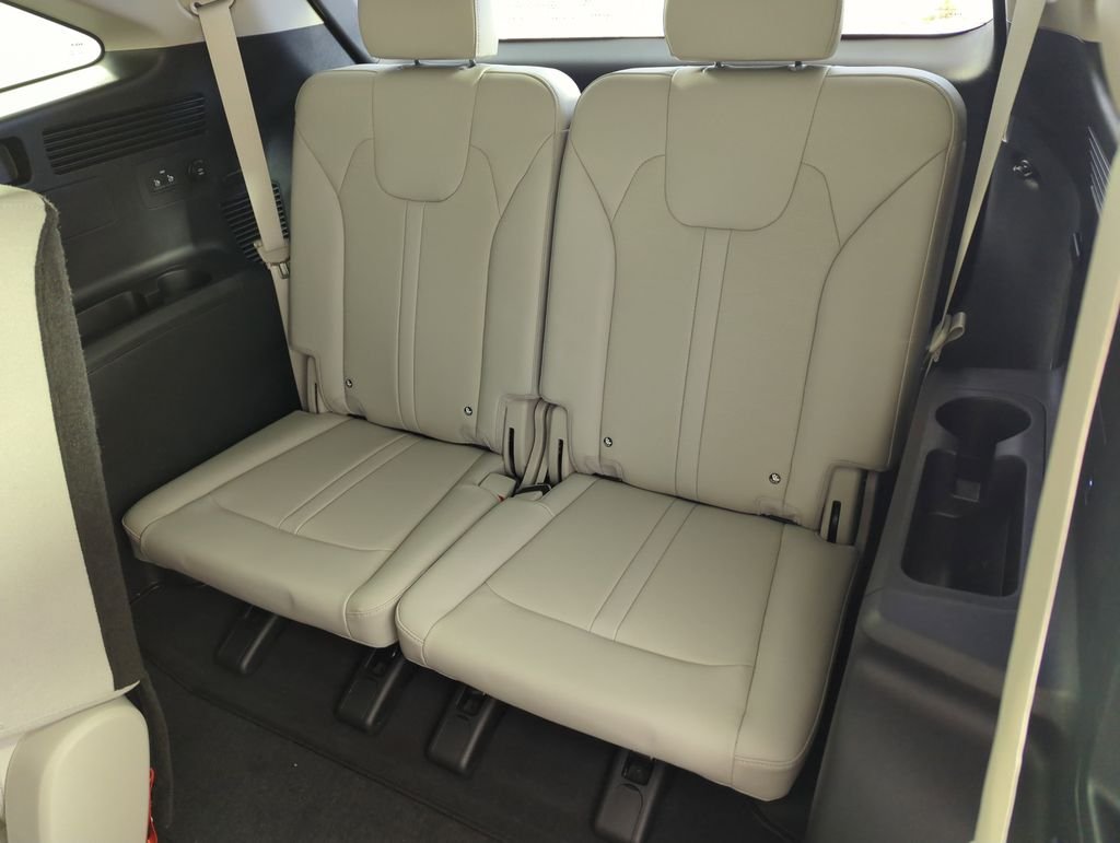 New 2026 Glacial White Pearl Kia S image 30