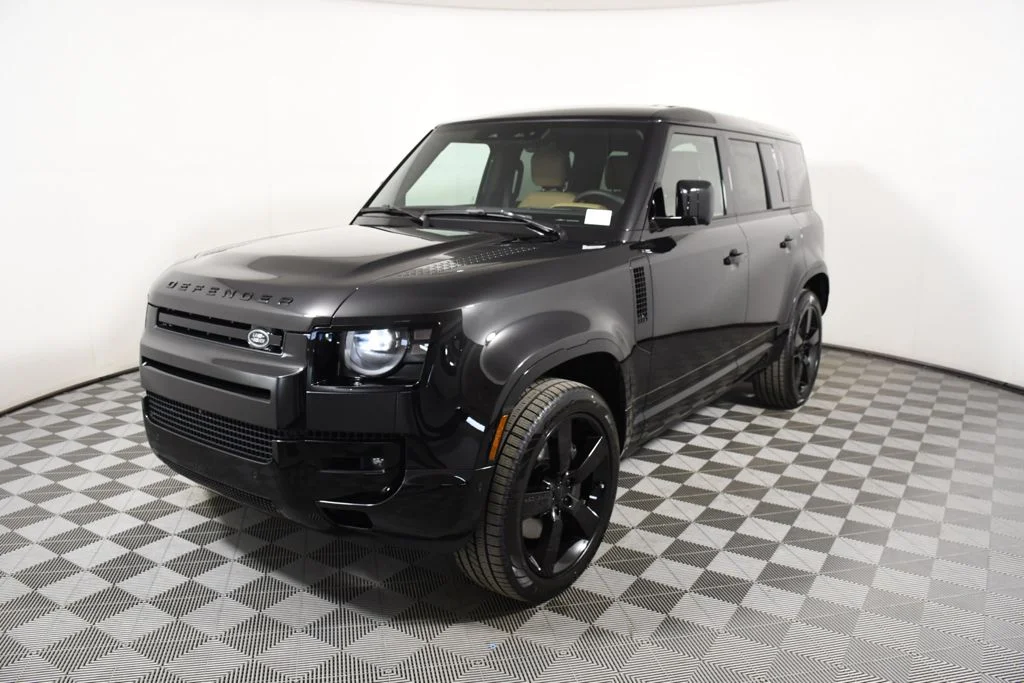 2026 Land Rover Defender 110 X-Dynamic SE P500's photo