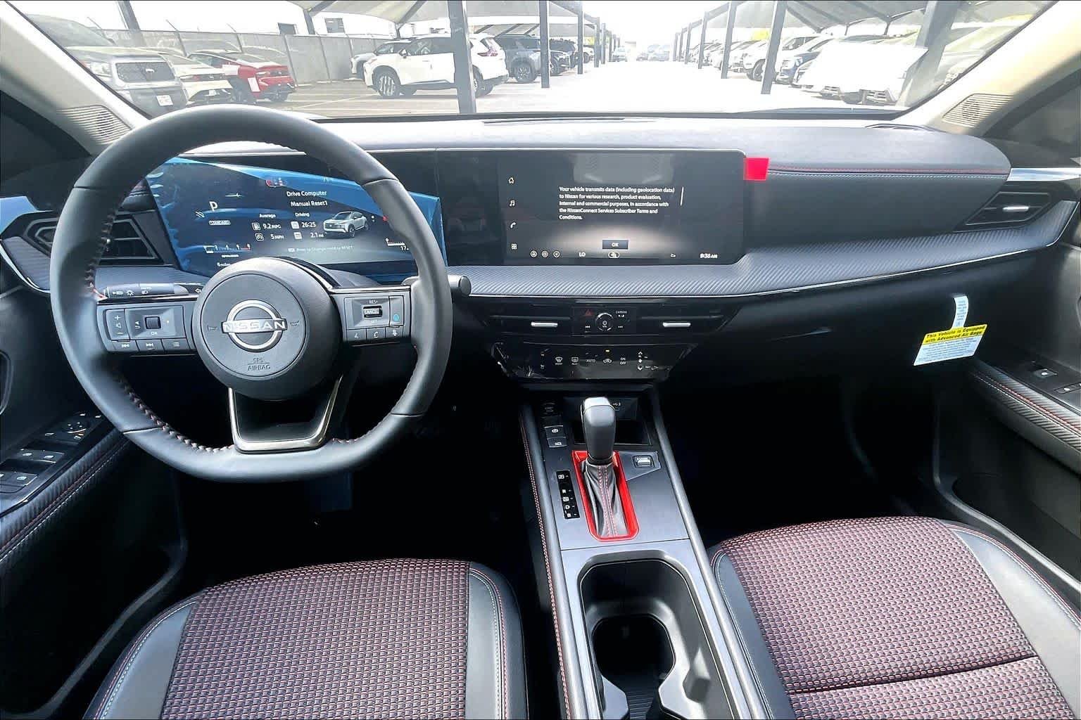 New 2026 Aspen White TriCoat / Super Black Two-tone Nissan SR image 5