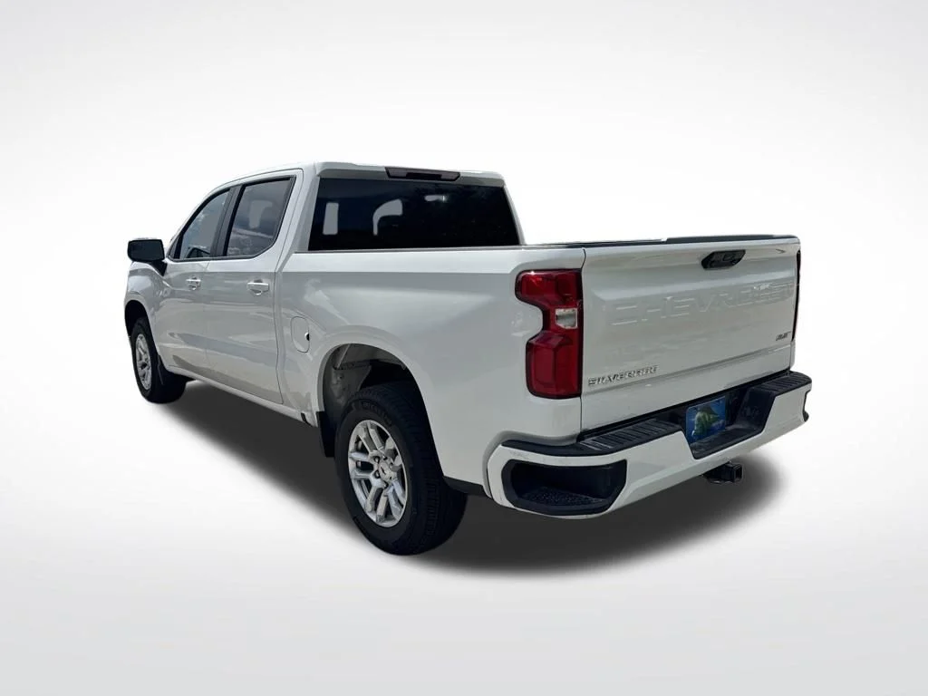 Certified Used 2026 Summit White Chevrolet RST image 6