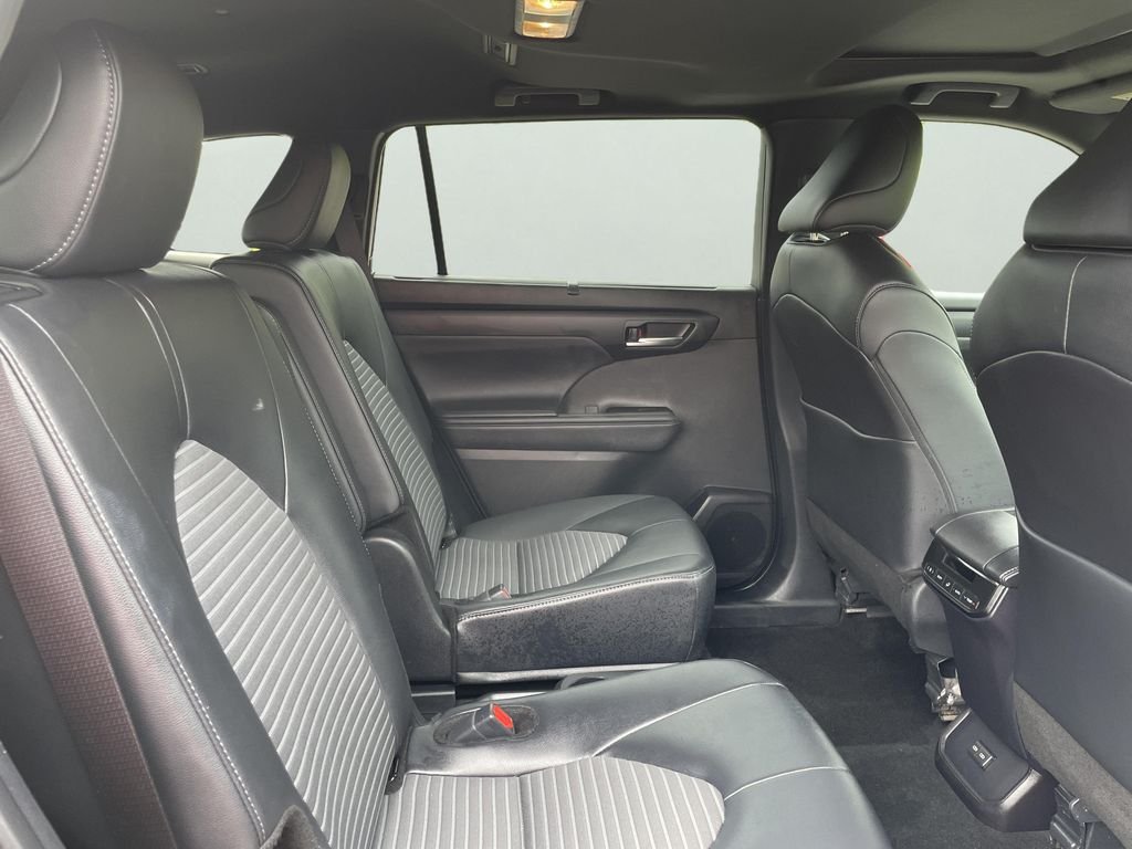 Used 2025  Toyota XSE image 12
