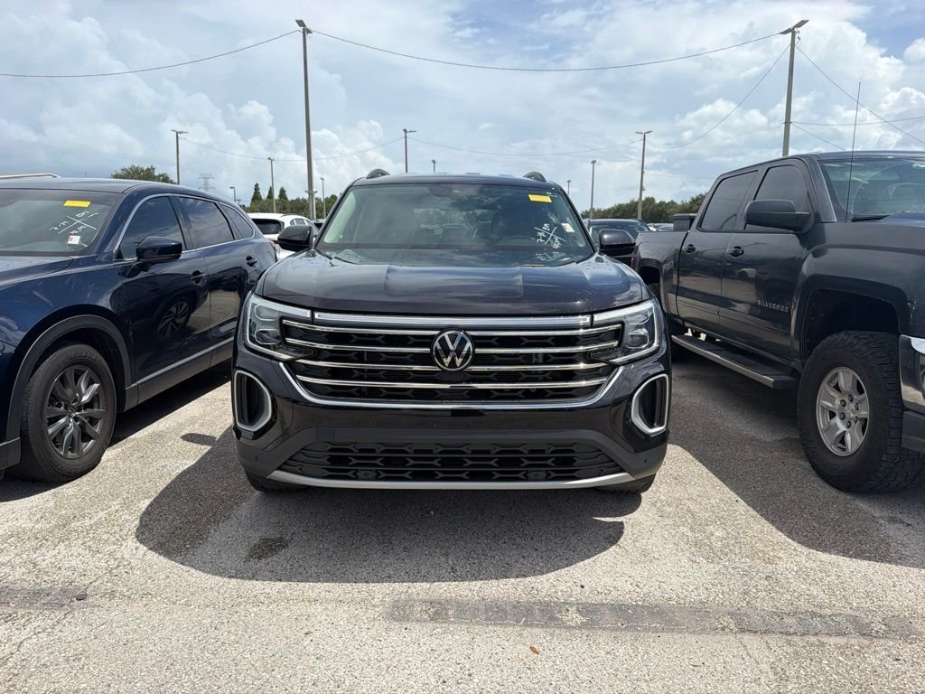 Used 2024  Volkswagen 2.0T SE w/Technology image 2
