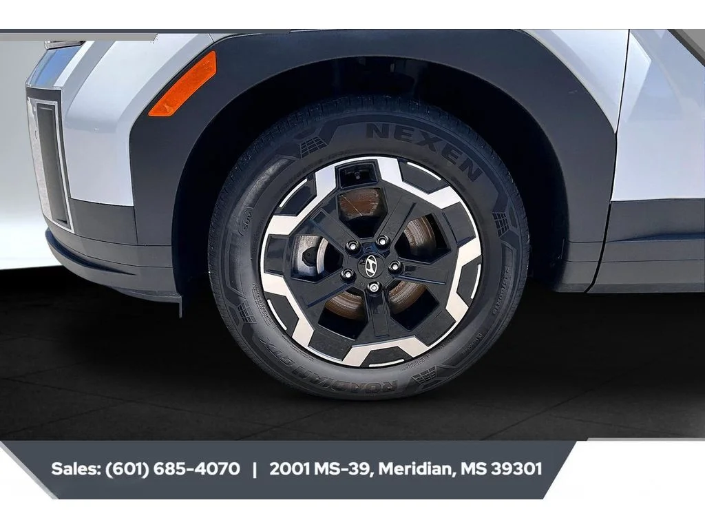 Used 2025 SERENITY WHITE Hyundai SEL image 7
